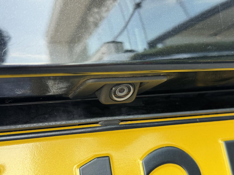 Vehicle Image 23
