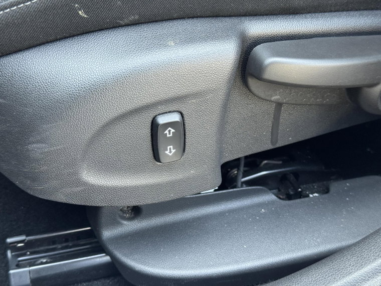 Vehicle Image 26