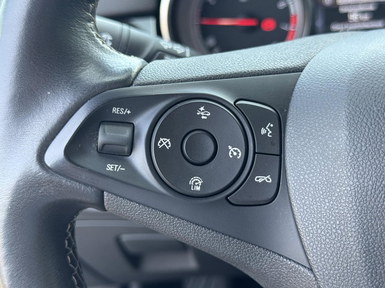 Vehicle Image 28