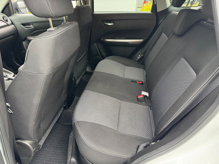 Vehicle Image 26