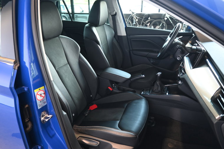 Vehicle Image 35