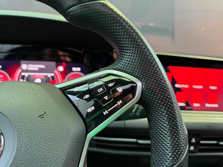 Vehicle Image 40