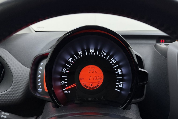 Vehicle Image 19