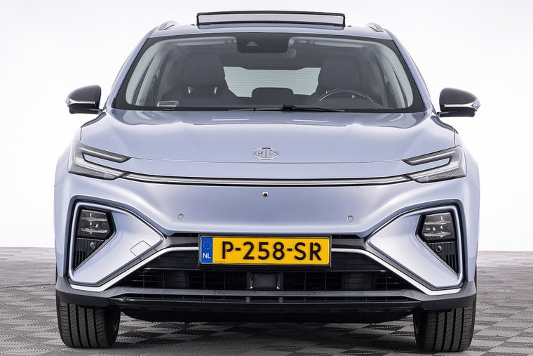 Vehicle Image 35
