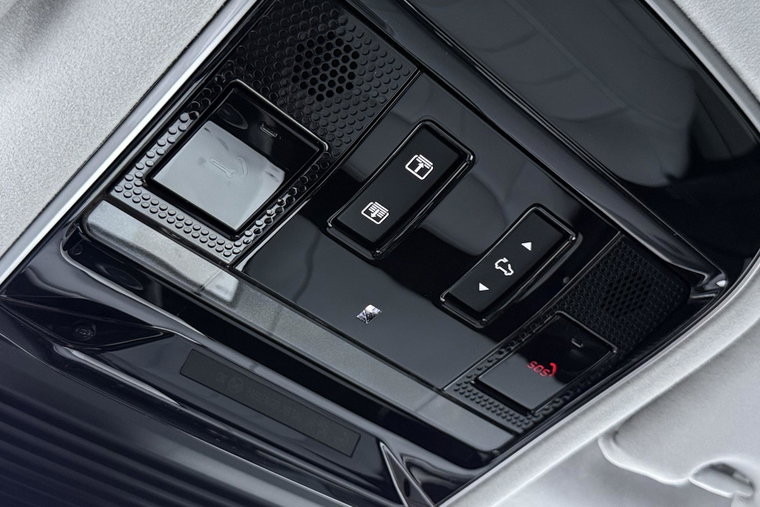 Vehicle Image 36