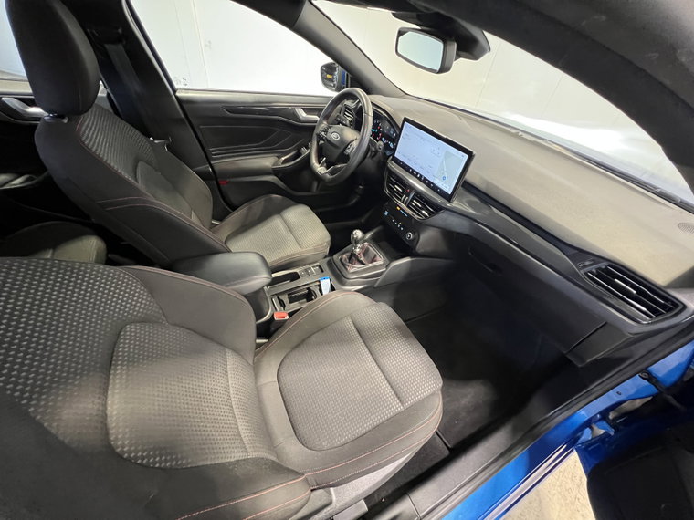 Vehicle Image 35