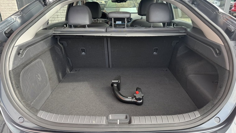 Vehicle Image 13