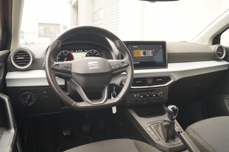 Vehicle Image 10