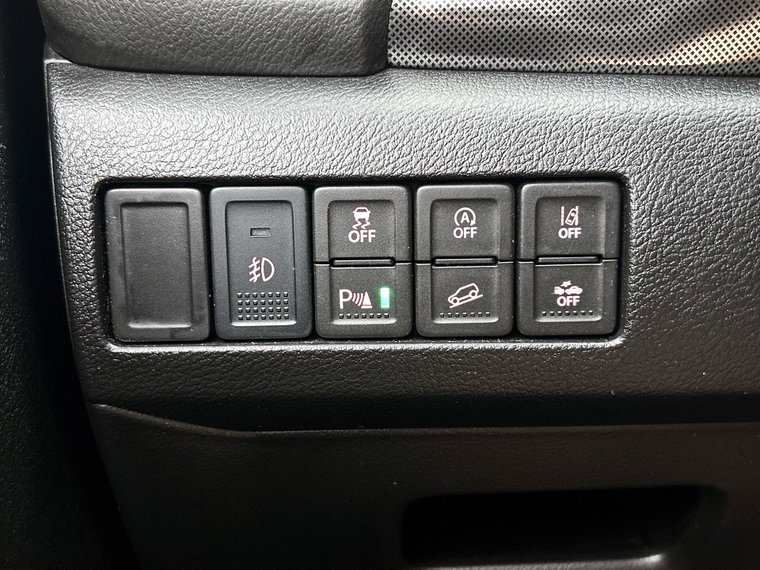 Vehicle Image 32