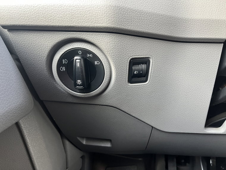 Vehicle Image 38
