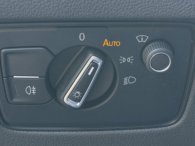 Vehicle Image 26