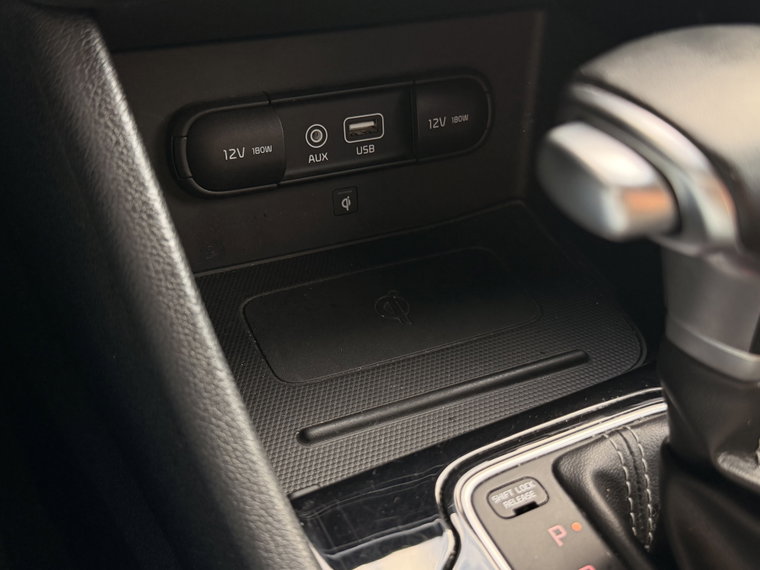Vehicle Image 25
