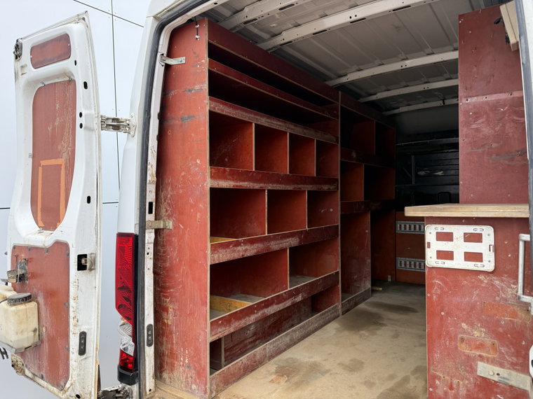 Vehicle Image 13