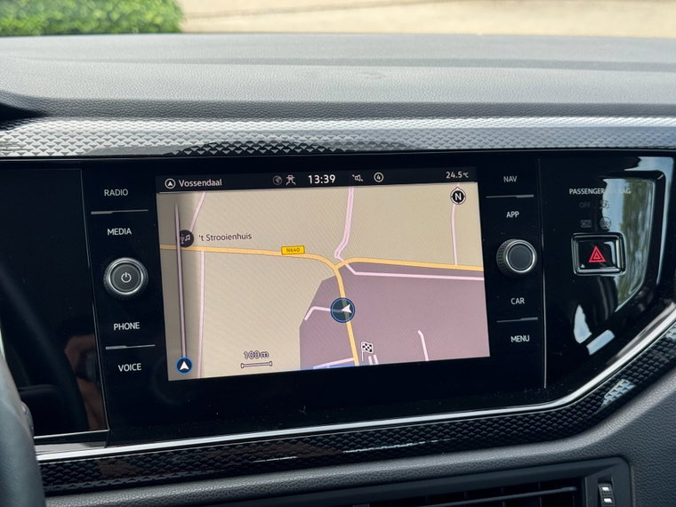 Vehicle Image 21