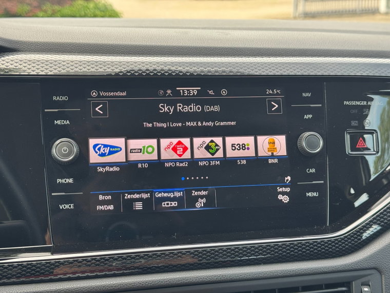 Vehicle Image 22