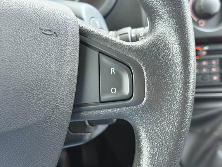 Vehicle Image 28