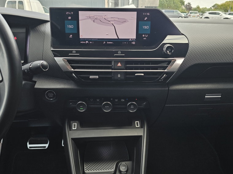 Vehicle Image 37