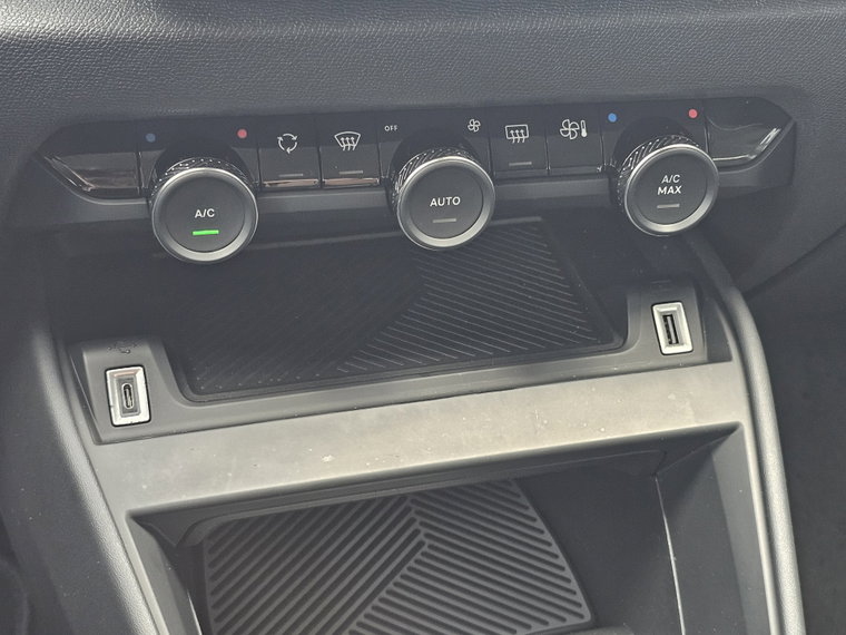 Vehicle Image 43
