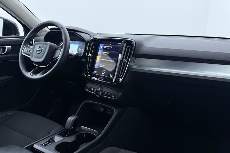 Vehicle Image 17