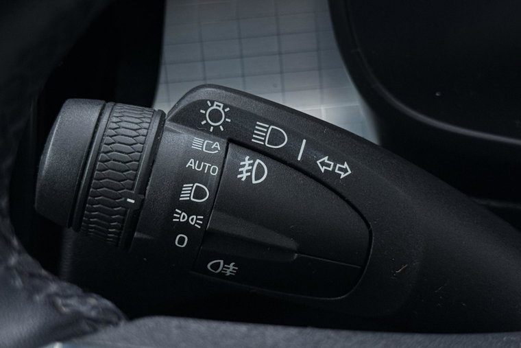 Vehicle Image 36