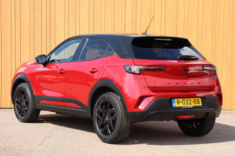 Vehicle Image 4