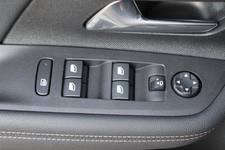 Vehicle Image 24