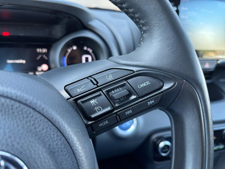 Vehicle Image 21