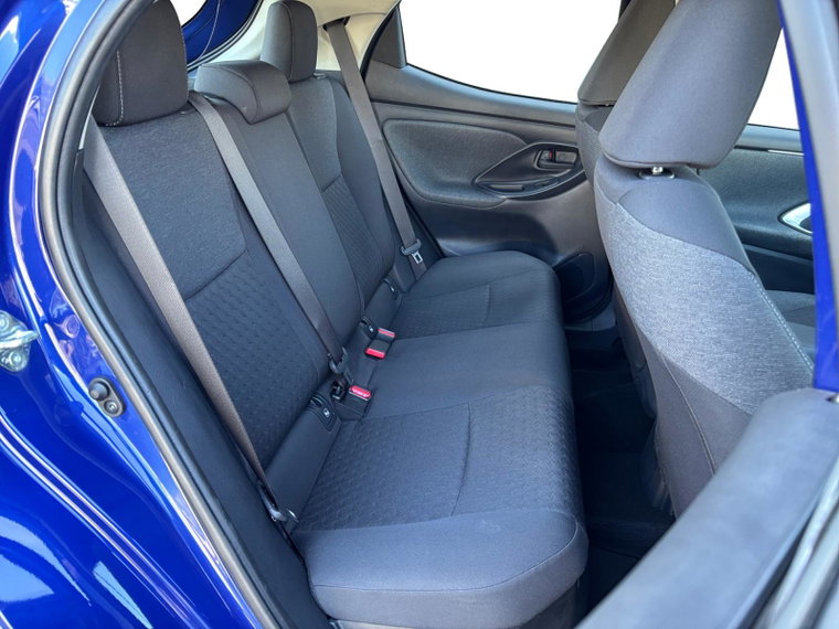 Vehicle Image 25