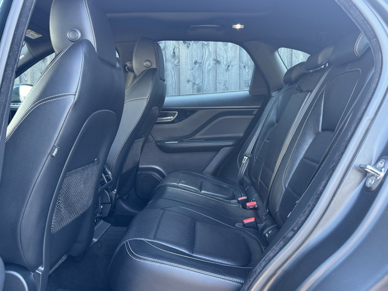 Vehicle Image 33