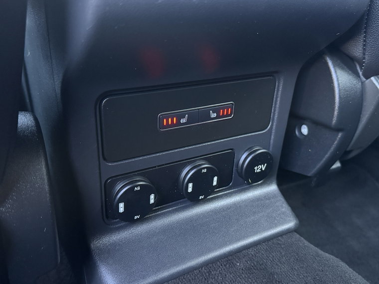Vehicle Image 34