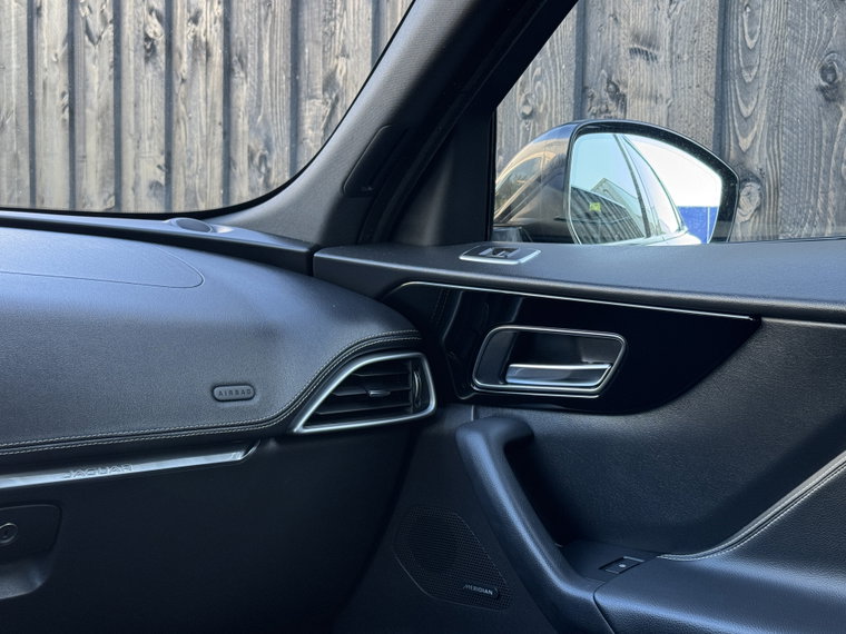 Vehicle Image 40