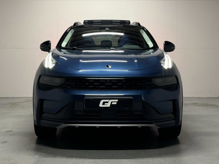 Vehicle Image 12