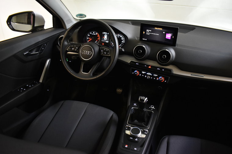 Vehicle Image 14