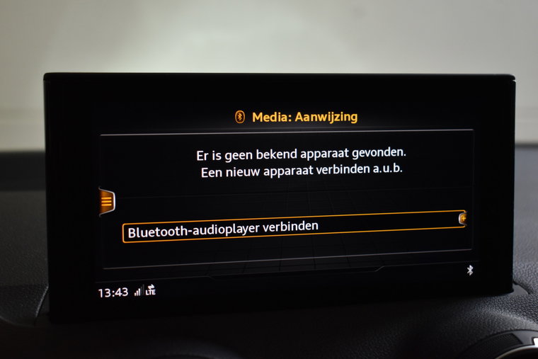 Vehicle Image 34