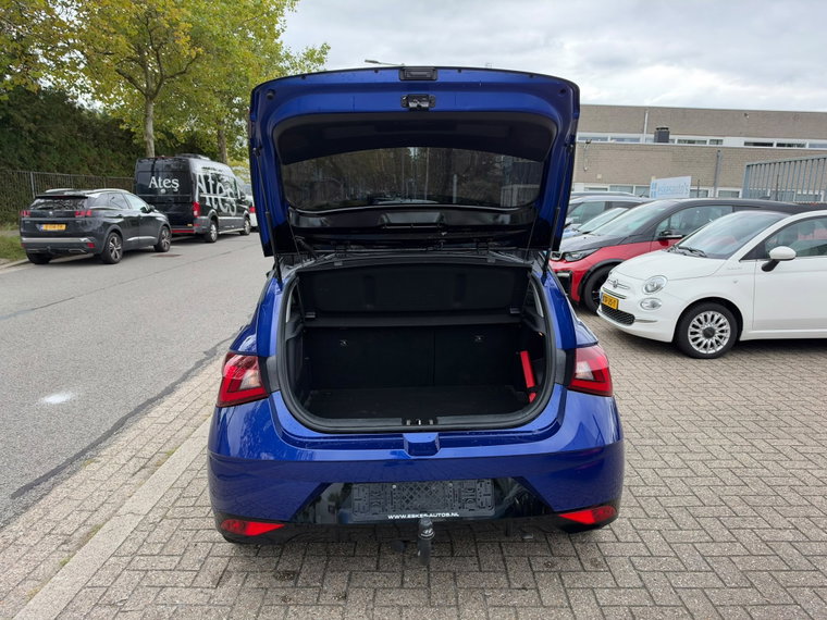 Vehicle Image 22