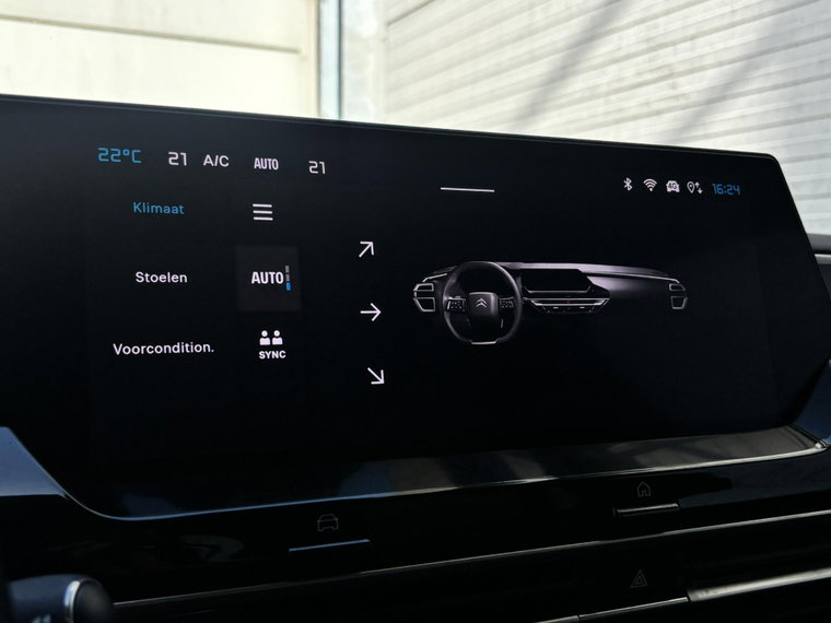Vehicle Image 43