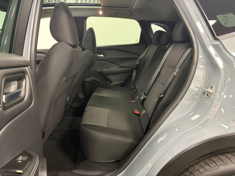 Vehicle Image 35
