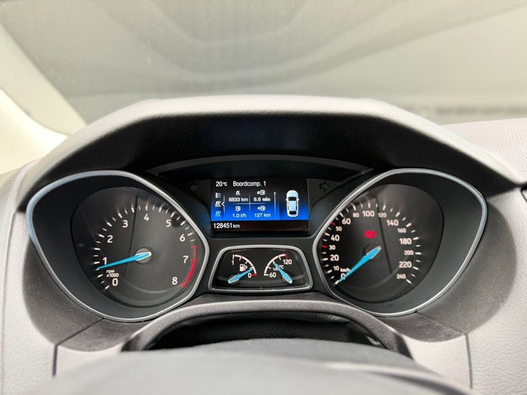 Vehicle Image 38