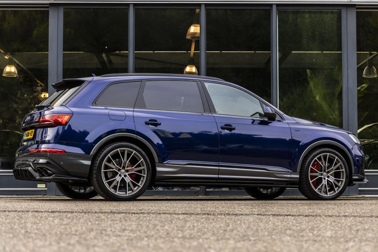 Vehicle Image 9
