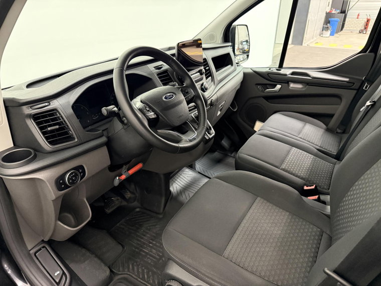 Vehicle Image 21