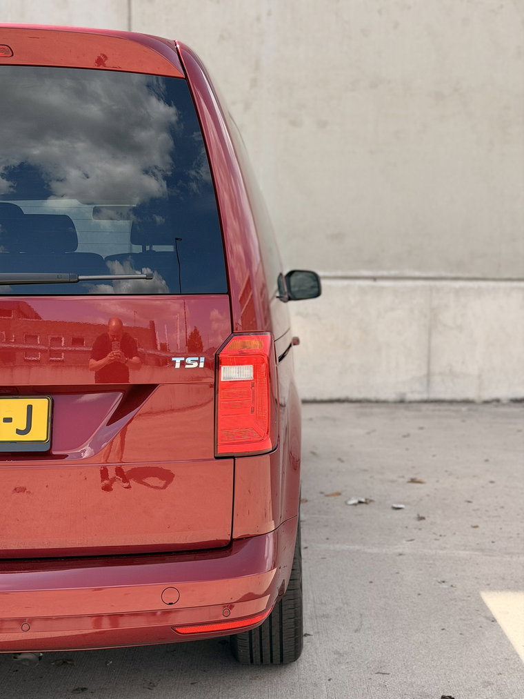 Vehicle Image 24