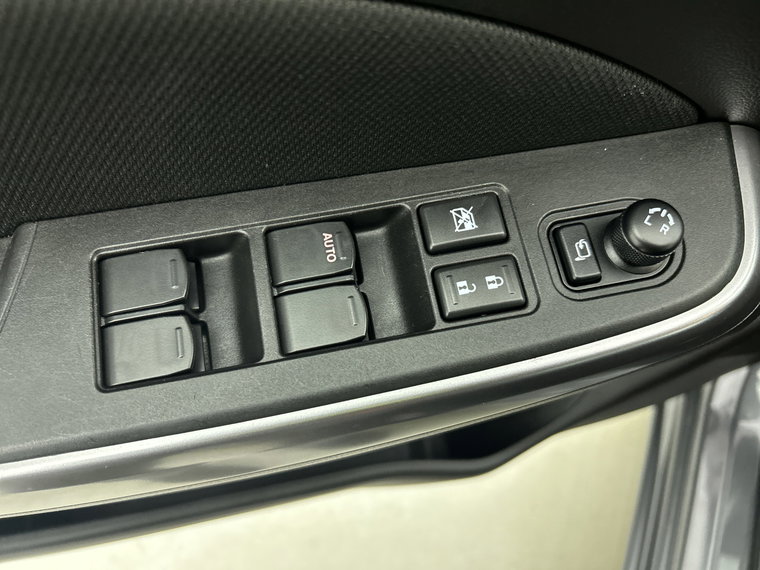 Vehicle Image 28