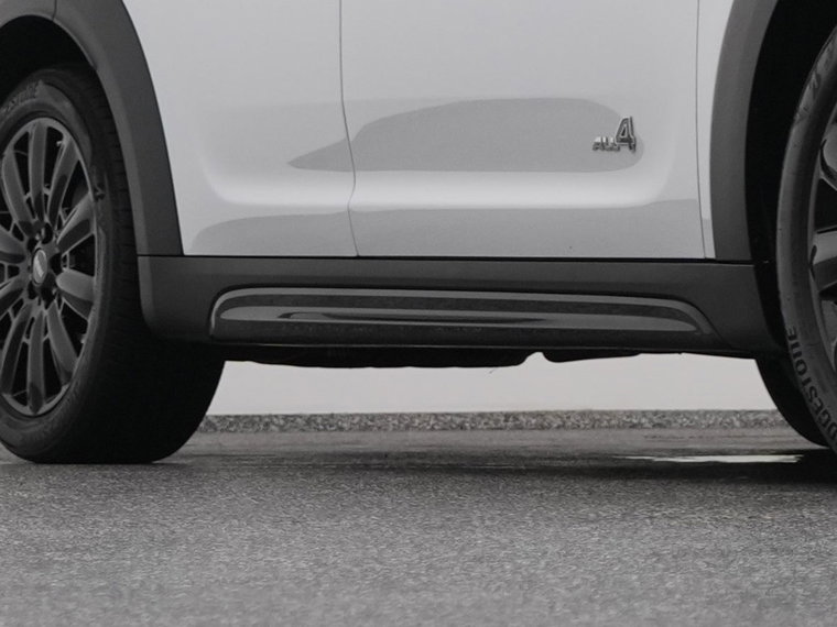 Vehicle Image 38