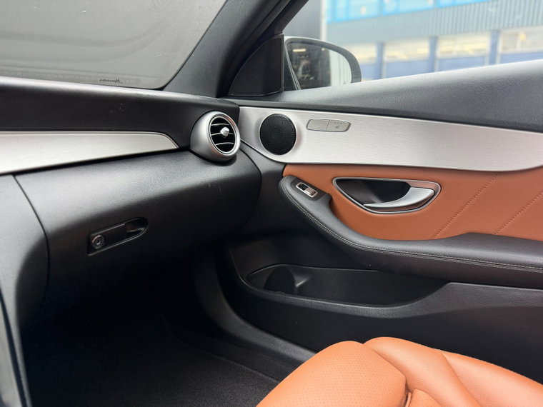 Vehicle Image 39