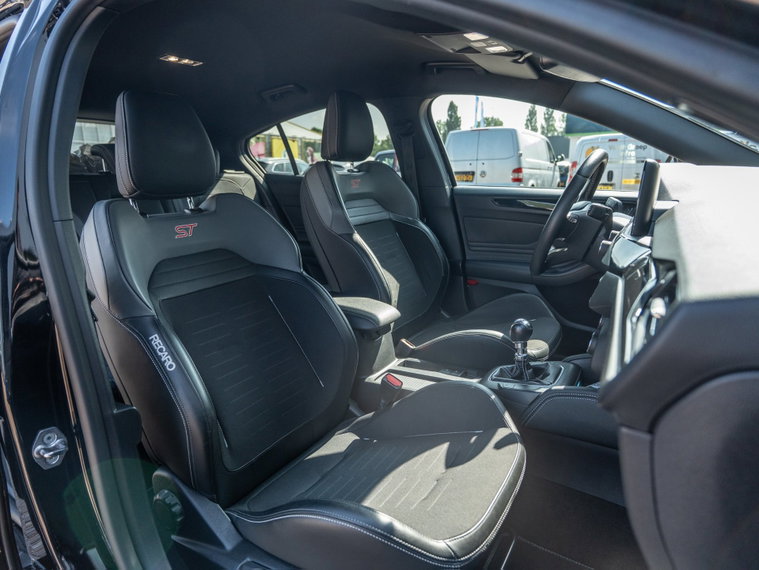 Vehicle Image 36