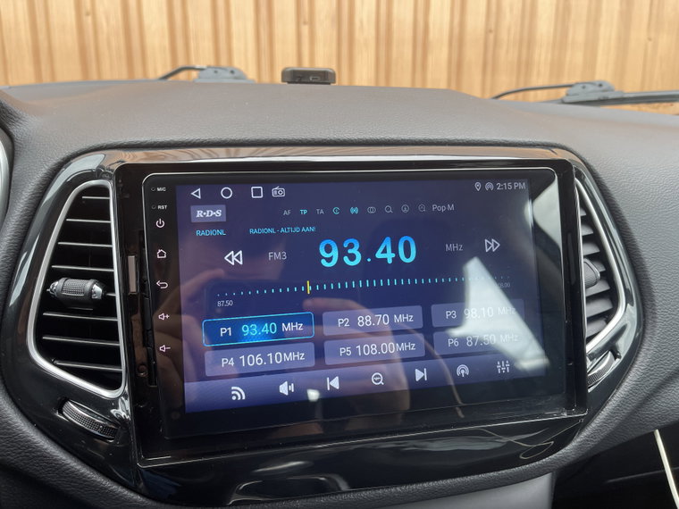 Vehicle Image 16