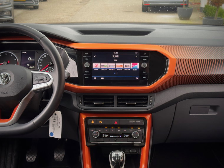 Vehicle Image 8