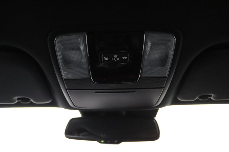 Vehicle Image 33