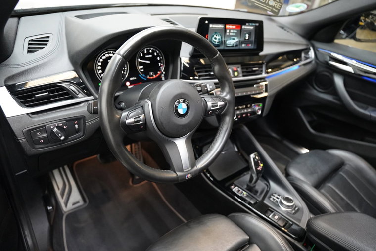 Vehicle Image 32