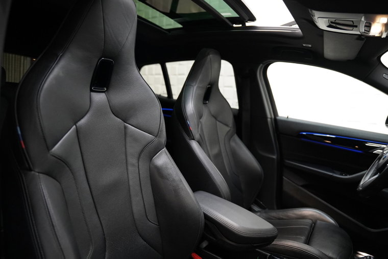 Vehicle Image 33